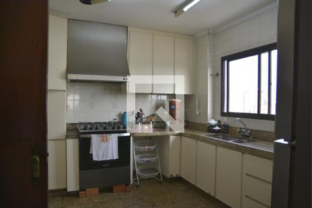 Cozinha de apartamento à venda com 4 quartos, 300m² em Vila Alexandria, São Paulo