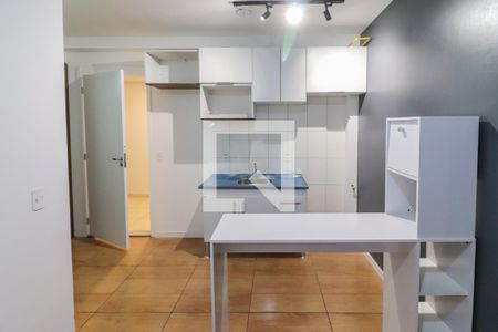 Sala / Cozinha de apartamento à venda com 2 quartos, 39m² em Vila Butantã, São Paulo