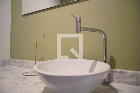 Lavabo  de apartamento à venda com 1 quarto, 62m² em Boa Vista, Porto Alegre