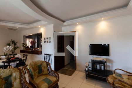 Sala de casa para alugar com 3 quartos, 210m² em Vila Mesquita, São Paulo