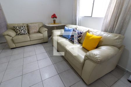 Detalhe da sala de casa para alugar com 4 quartos, 189m² em Nova Mirim, Praia Grande