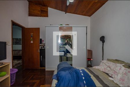 Casa à venda com 180m², 4 quartos e 2 vagas Casa à venda com 180m², 4 quartos e 2 vagasQuarto 4