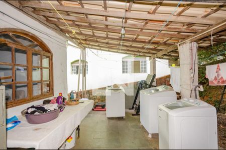 Casa à venda com 180m², 4 quartos e 2 vagas