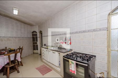 Casa à venda com 180m², 4 quartos e 2 vagas Casa à venda com 180m², 4 quartos e 2 vagasCozinha