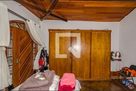 Casa à venda com 180m², 4 quartos e 2 vagas Casa à venda com 180m², 4 quartos e 2 vagasSuíte