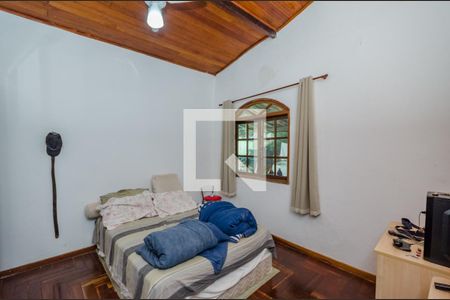 Casa à venda com 180m², 4 quartos e 2 vagas Casa à venda com 180m², 4 quartos e 2 vagasQuarto 4