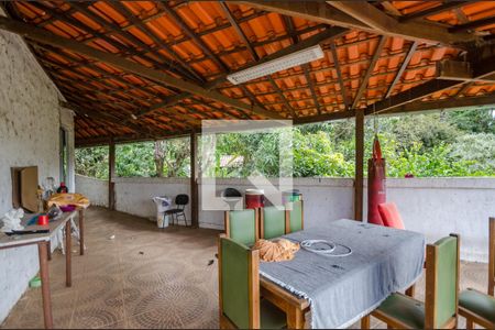 Casa à venda com 180m², 4 quartos e 2 vagas Casa à venda com 180m², 4 quartos e 2 vagasVaranda da Sala 4