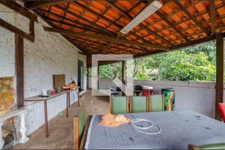 Casa à venda com 180m², 4 quartos e 2 vagas Casa à venda com 180m², 4 quartos e 2 vagasVaranda da Sala 4