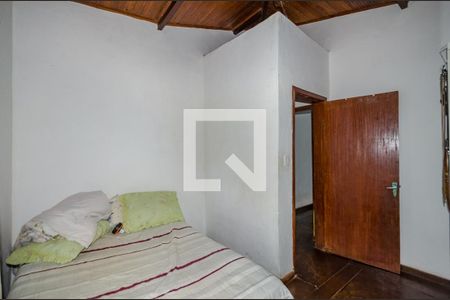 Casa à venda com 180m², 4 quartos e 2 vagas Casa à venda com 180m², 4 quartos e 2 vagasQuarto 3