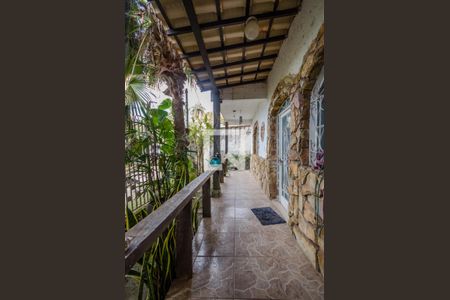 Casa à venda com 180m², 4 quartos e 2 vagas Casa à venda com 180m², 4 quartos e 2 vagasEntrada