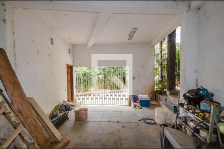 Casa à venda com 180m², 4 quartos e 2 vagas Casa à venda com 180m², 4 quartos e 2 vagasGaragem