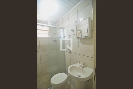 Banheiro de kitnet/studio para alugar com 1 quarto, 30m² em São Luis, Canoas