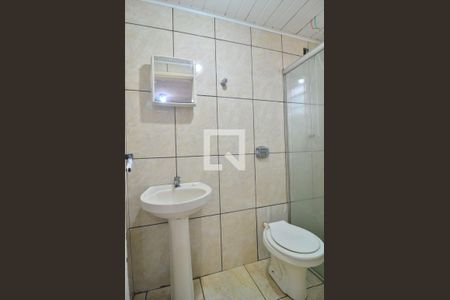 Banheiro  de kitnet/studio para alugar com 1 quarto, 30m² em São Luís, Canoas