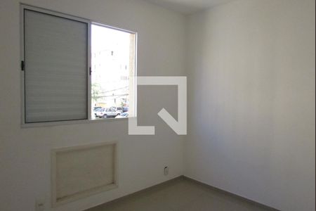 Quarto 1 de apartamento para alugar com 2 quartos, 52m² em Inhoaíba, Rio de Janeiro