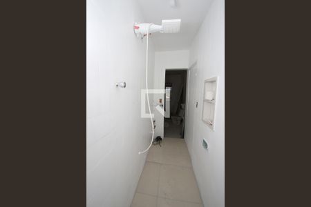 Studio  - Banheiro de casa à venda com 1 quarto, 93m² em Jardim Danfer, São Paulo