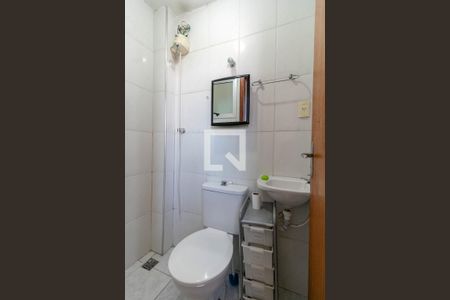 Banheiro de kitnet/studio para alugar com 1 quarto, 4m² em Padre Eustáquio, Belo Horizonte