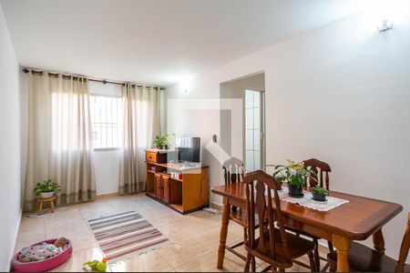 Sala de apartamento para alugar com 2 quartos, 67m² em Jardim Pinheiros, São Paulo