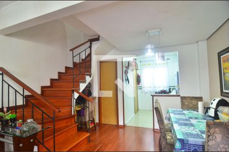 Sala de casa de condomínio à venda com 3 quartos, 75m² em Bairro Fátima, Canoas