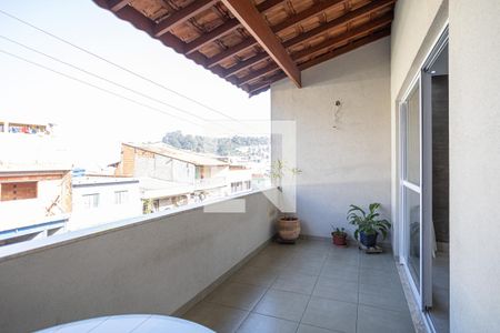 Sacada de casa à venda com 5 quartos, 210m² em Santa Maria, Osasco