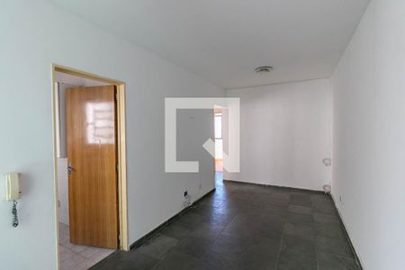 Sala de apartamento para alugar com 3 quartos, 55m² em Salgado Filho, Belo Horizonte