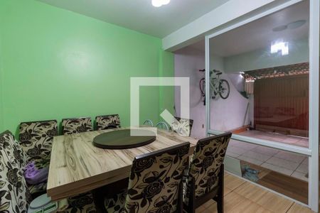 Sala  de casa à venda com 3 quartos, 340m² em Sarandi, Porto Alegre