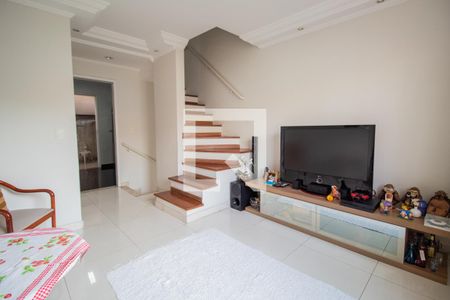 Sala de casa de condomínio para alugar com 2 quartos, 77m² em Campo Limpo, São Paulo