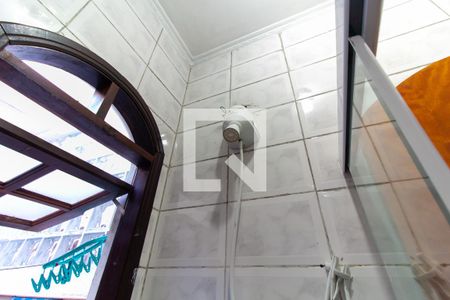 Banheiro da Suíte de casa para alugar com 2 quartos, 71m² em Vila Bertioga, São Paulo