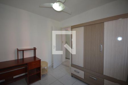 Quarto 1 de apartamento para alugar com 2 quartos, 55m² em Jardim Sulacap, Rio de Janeiro