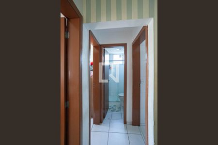 Corredor de apartamento para alugar com 2 quartos, 70m² em Itatiaia, Belo Horizonte