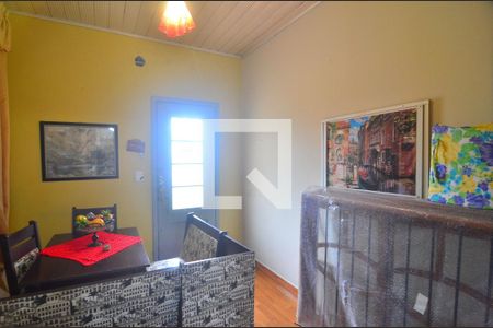 Sala de casa à venda com 3 quartos, 110m² em Rio Branco, Canoas