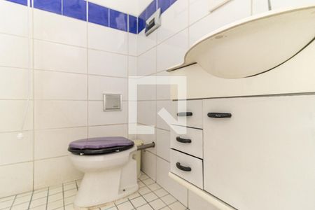 Banheiro de kitnet/studio para alugar com 1 quarto, 35m² em Centro Histórico de São Paulo, São Paulo