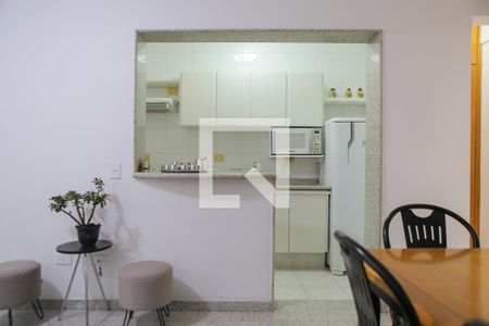 Sala de apartamento para alugar com 1 quarto, 60m² em Gonzaga, Santos