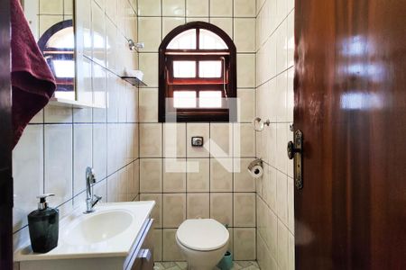 Banheiro da Sala Extra de casa para alugar com 4 quartos, 353m² em Parque Jaçatuba, Santo André