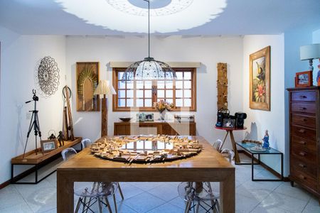 Sala de casa de condomínio para alugar com 3 quartos, 300m² em Vargem Pequena, Rio de Janeiro