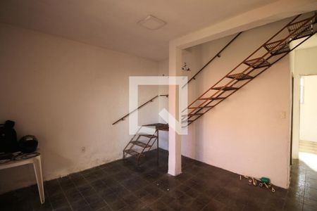 Sala de casa para alugar com 3 quartos, 140m² em Barro Vermelho, São Gonçalo