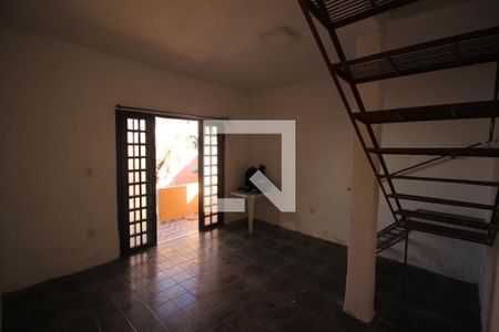 Sala de casa para alugar com 3 quartos, 140m² em Barro Vermelho, São Gonçalo