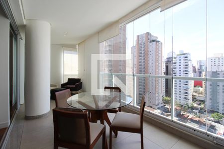 Varanda  de apartamento para alugar com 1 quarto, 68m² em Vila Nova Conceição, São Paulo