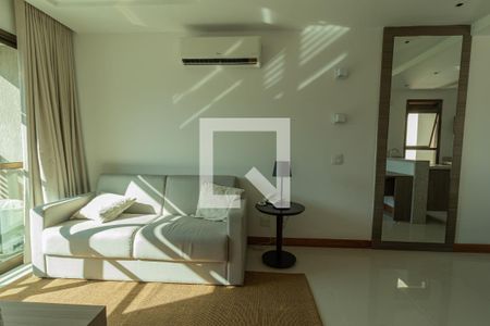 Sala de apartamento para alugar com 1 quarto, 36m² em Jacarepaguá, Rio de Janeiro