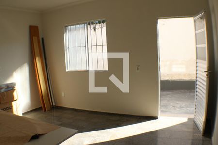 Sala de casa para alugar com 3 quartos, 70m² em Curicica, Rio de Janeiro