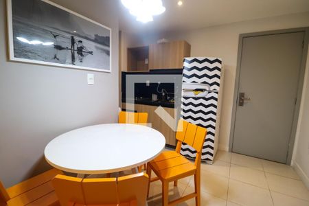 Sala de apartamento para alugar com 1 quarto, 36m² em Jacarepaguá, Rio de Janeiro