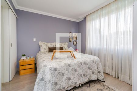 Suite de apartamento à venda com 3 quartos, 105m² em Medianeira, Porto Alegre