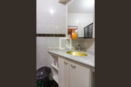 Banheiro da Suíte 1 de casa à venda com 2 quartos, 400m² em Pestana, Osasco