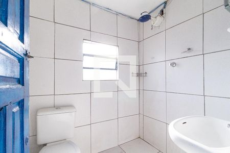 Banheiro de casa para alugar com 1 quarto, 40m² em Santo Antônio, Osasco