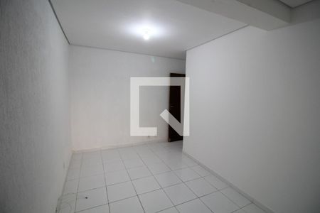 Quarto 2 de casa para alugar com 2 quartos, 70m² em Vila Esperança, São Paulo