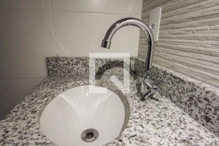 Banheiro de apartamento para alugar com 2 quartos, 38m² em Vila Carrao, São Paulo