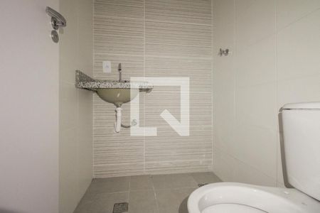 Banheiro de apartamento para alugar com 2 quartos, 38m² em Vila Carrao, São Paulo