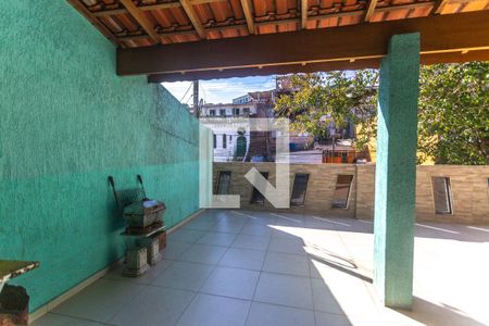 Vista sala de estar de casa à venda com 3 quartos, 198m² em Ferrazópolis, São Bernardo do Campo