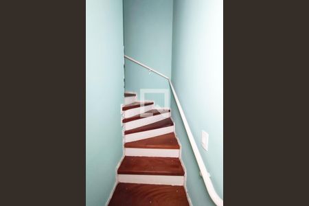 Escada de casa de condomínio à venda com 3 quartos, 135m² em Canudos, Novo Hamburgo