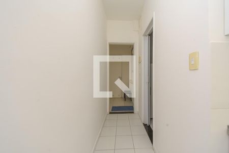 Corredor de kitnet/studio para alugar com 1 quarto, 24m² em Santa Cecília, São Paulo