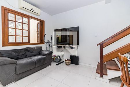 Sala de casa à venda com 2 quartos, 75m² em Campo Novo, Porto Alegre